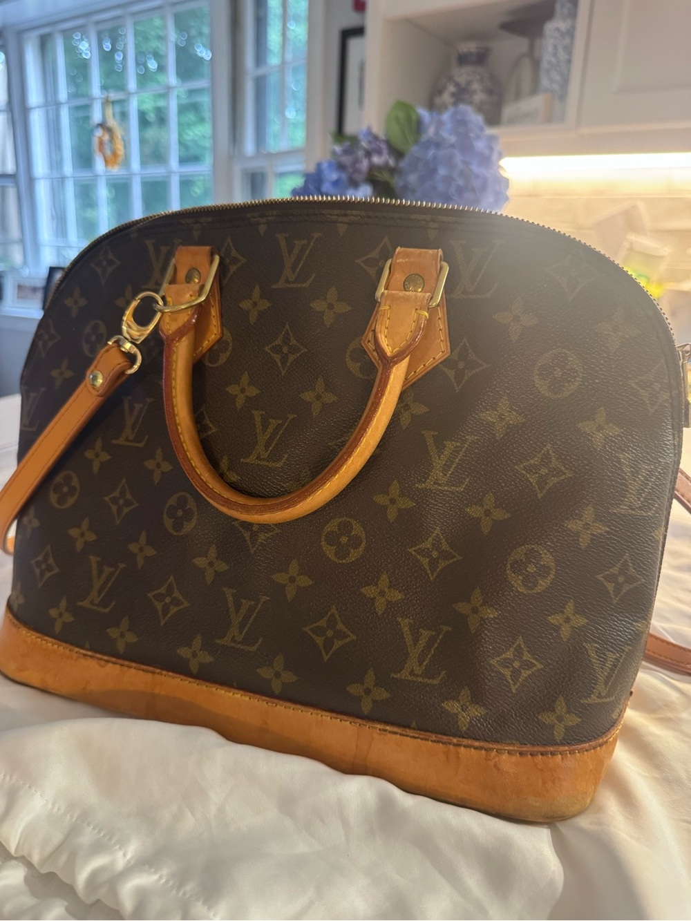 Authentic Louis Vuitton Brown Monogram Canvas Alma PM with Tan Trim - Picture 11 of 15